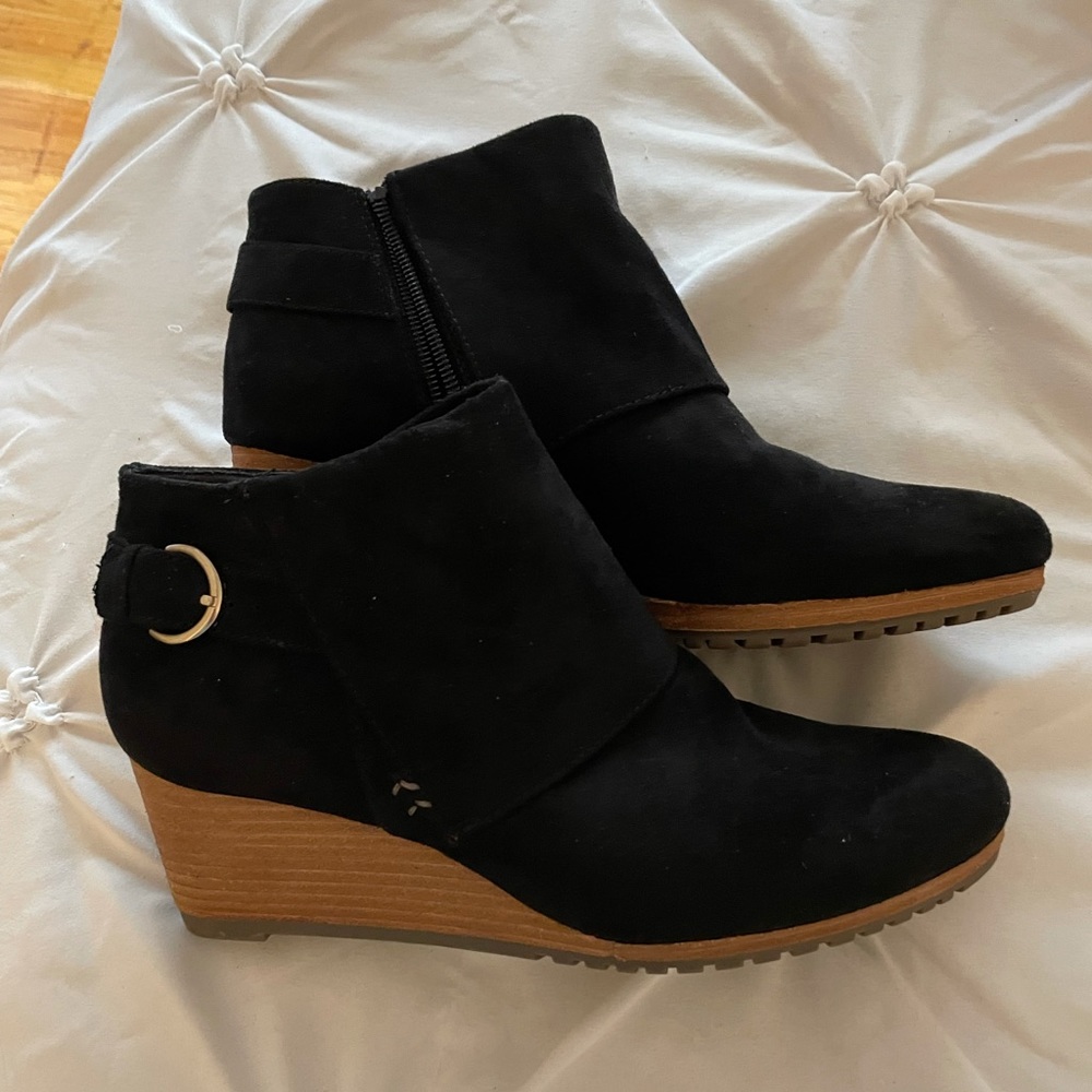 Dr. Scholls wedge booties